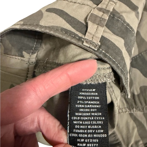 Sanctuary Taupe Olive Camo Roll-Hem Cargo Shorts - Picture 4 of 6